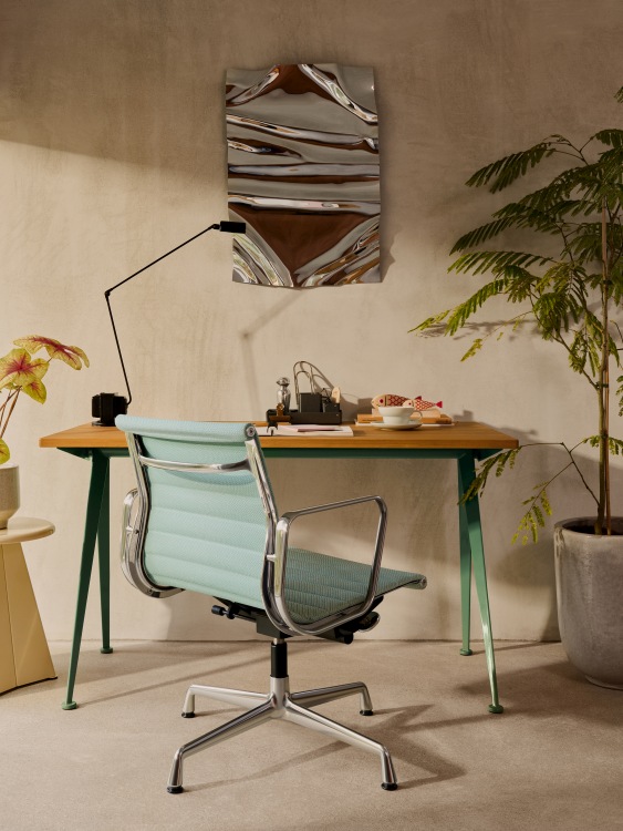 Aluminium Chair EA 131 / EA131 Chair Vitra