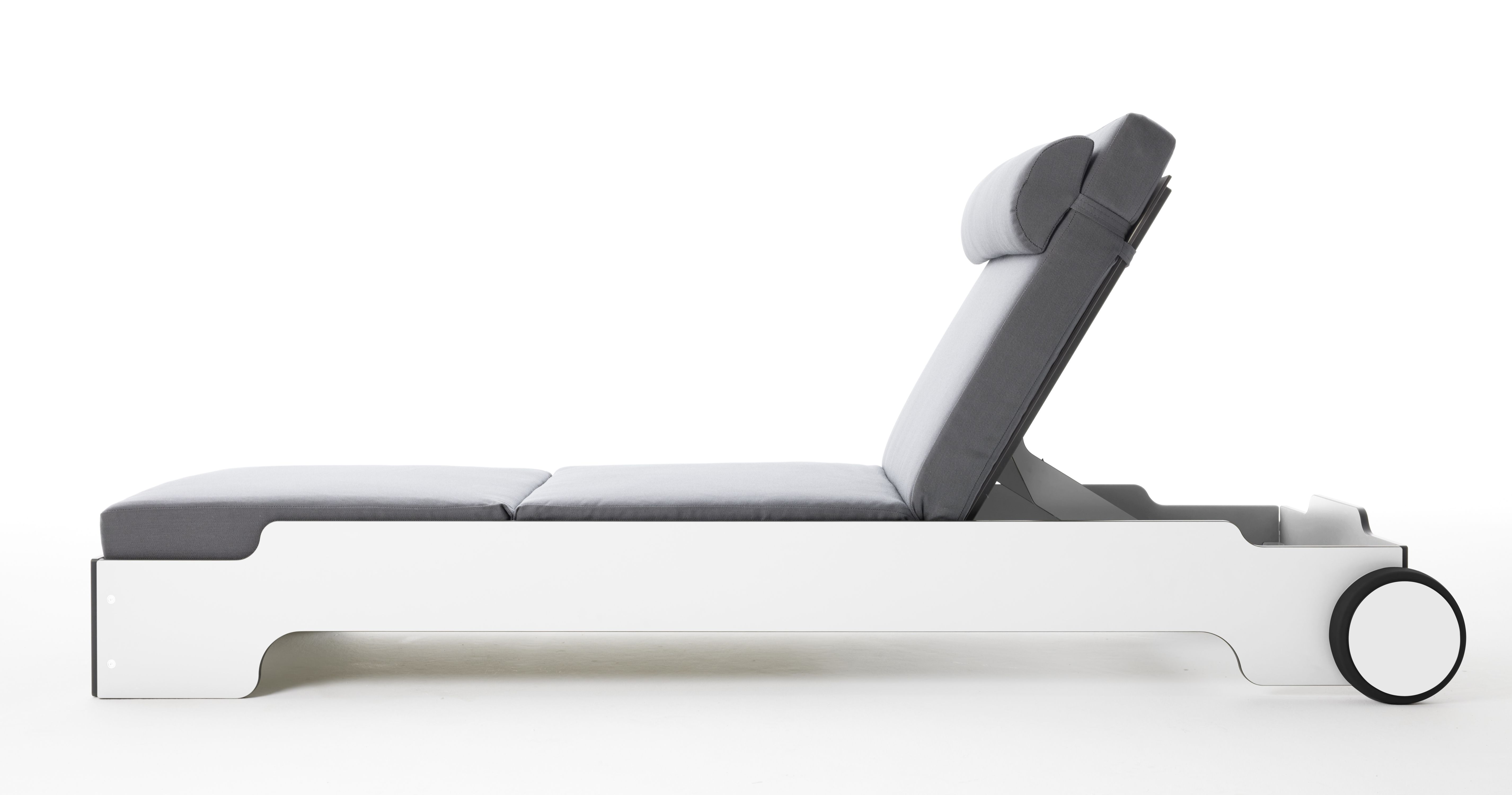 Solara Stacking Lounger incl. Wheels and Upholstery Outdoor Müller Möbelwerkstätten