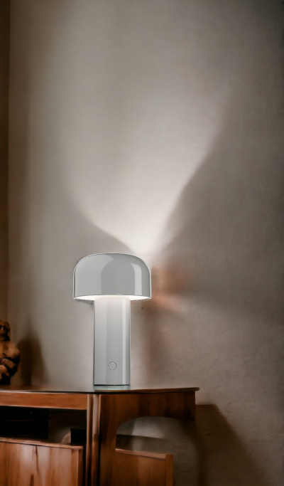 Bellhop Battery Tablelamp with USB cable Flos