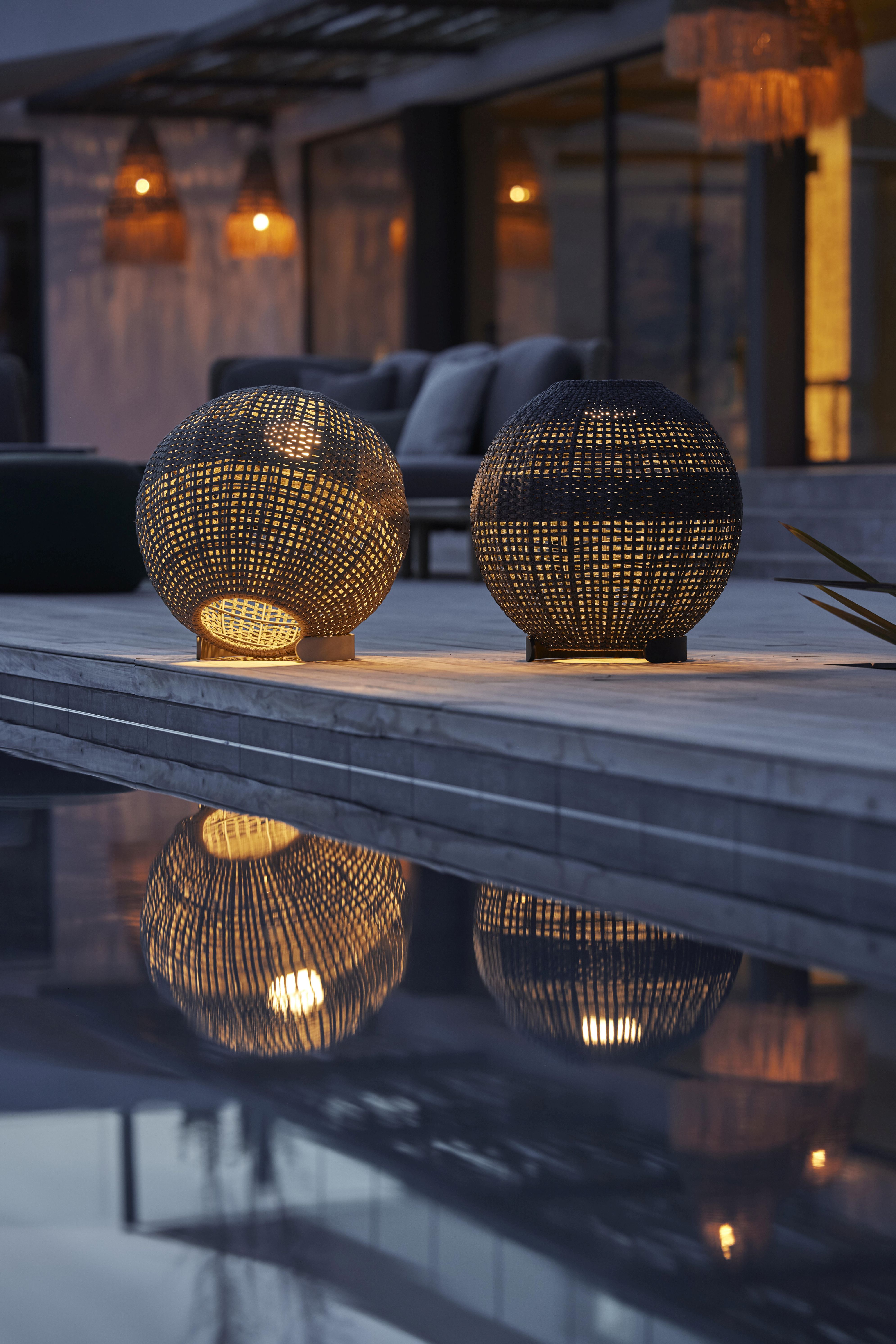 Illusion Outdoor Lamp Round Dark Grey Cane-Line