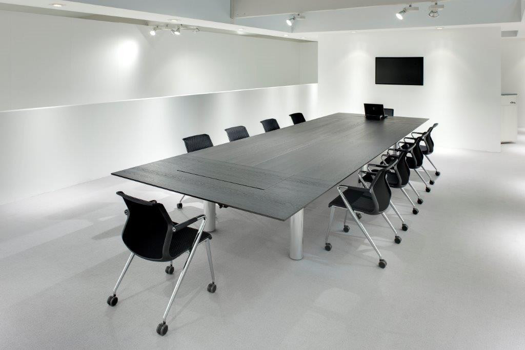 Unix Chair Four leg Chair with Roll Vitra
