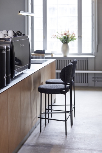 Series 430 Bar Stool Bar stool 75 cm BLACK / REMIX 123 Verpan SINGLE PIECES