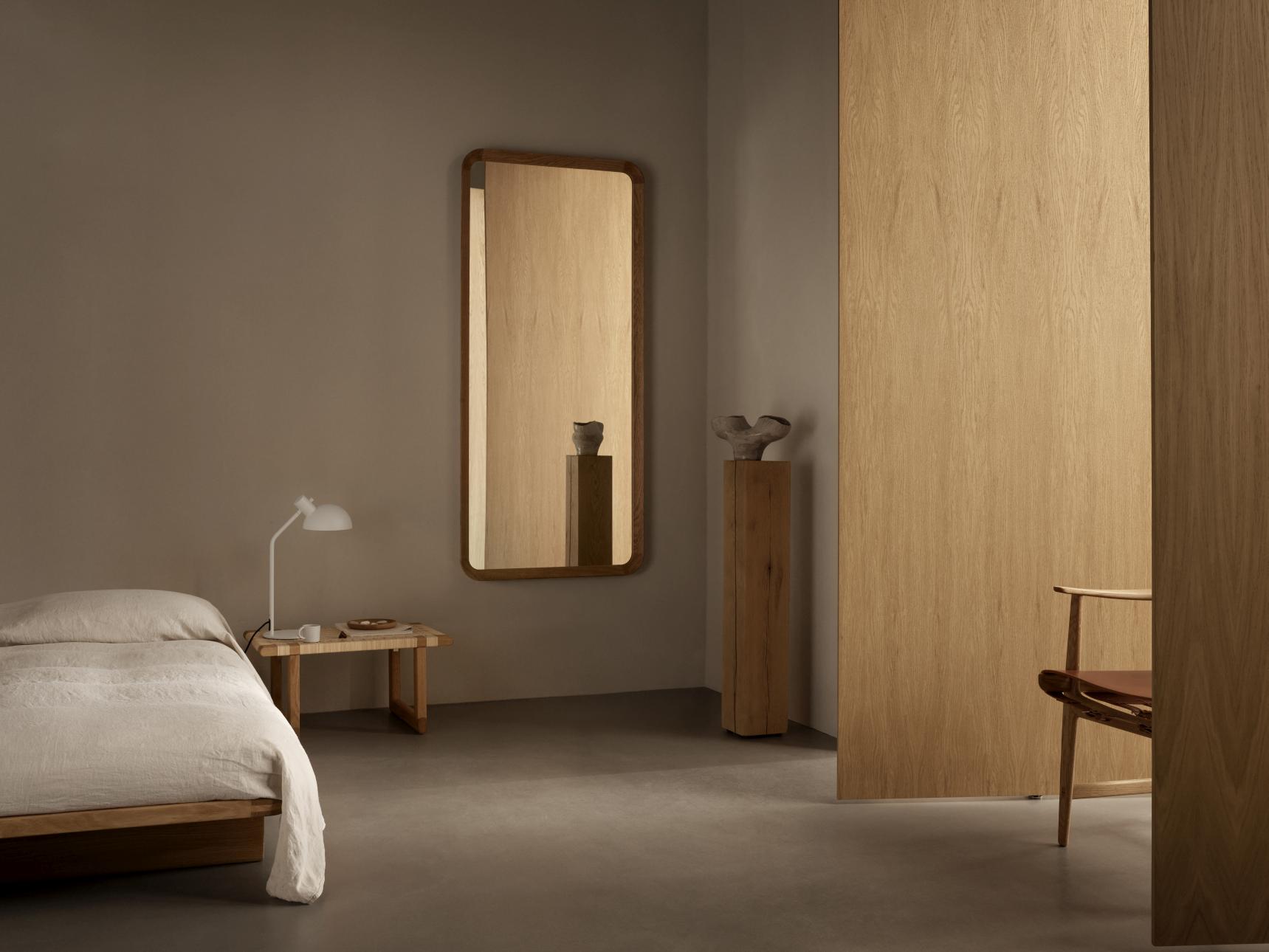 VLA62 Radio House Mirror Mirror Carl Hansen & Søn