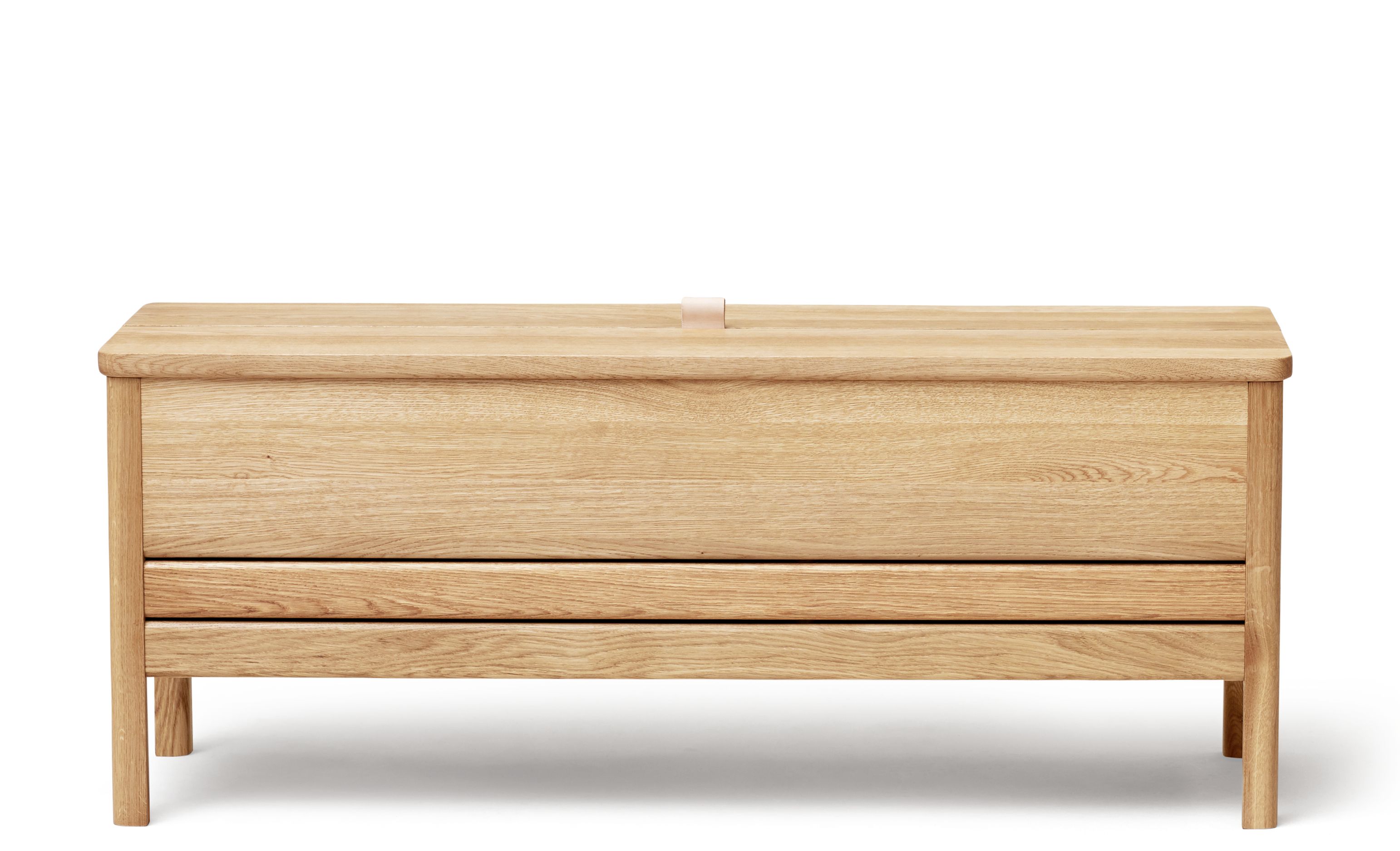 A Line Chest Bench 111 Oak white oiled Form & Refine