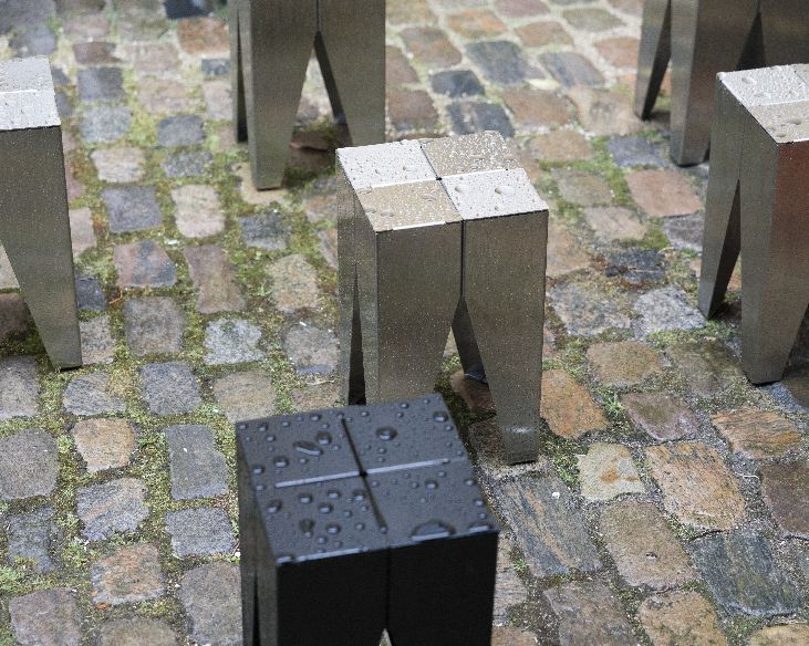 Backenzahn Steel Stool/Side Table e15