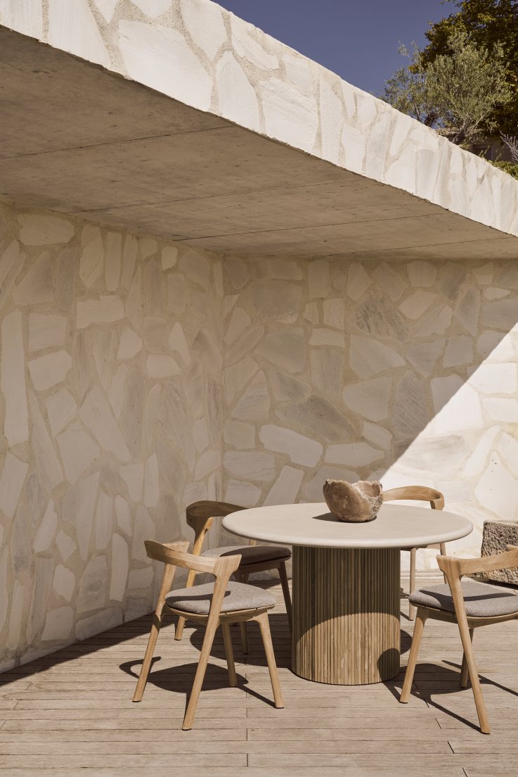 Roller Max outdoor dining table Ethnicraft