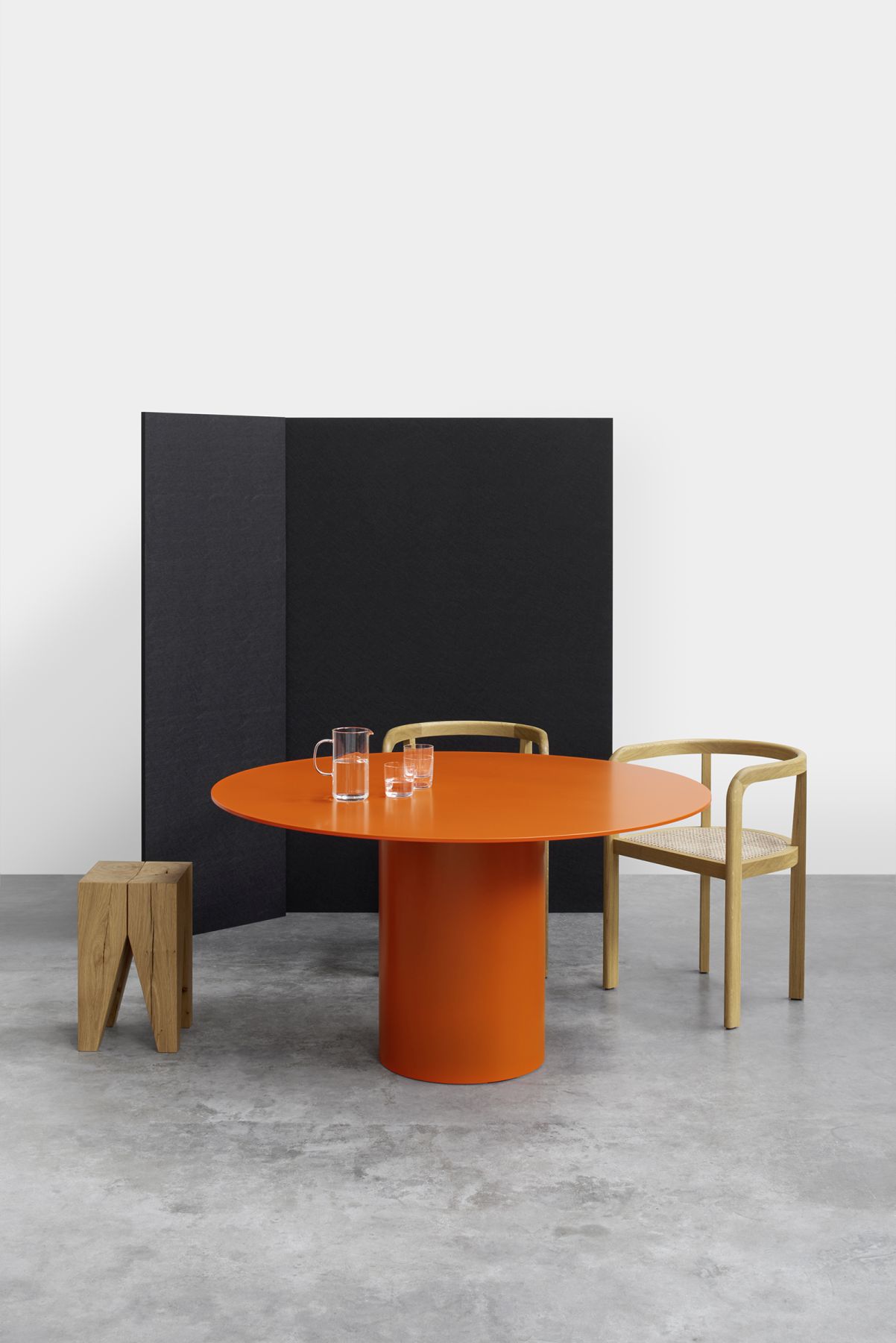 RH01 Stuttgart Chair e15