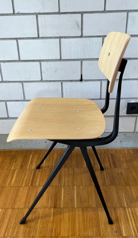 Result Chair Chair OAK VARNISHED / STEEL BLACK POWDER COATED Hay EXHIBITION PIECE