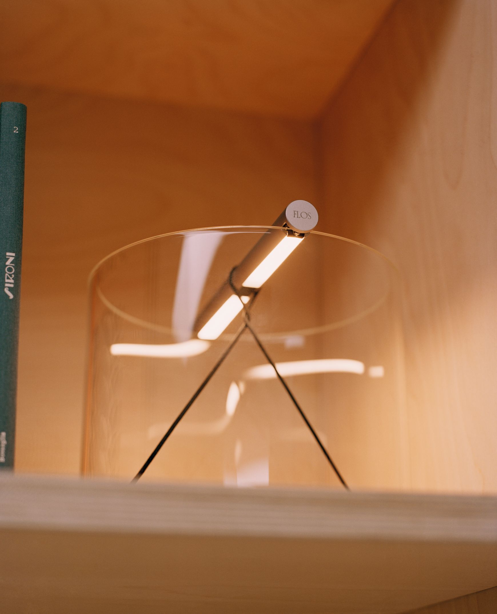 To-Tie T3 LED Table Lamp Flos Black anodised