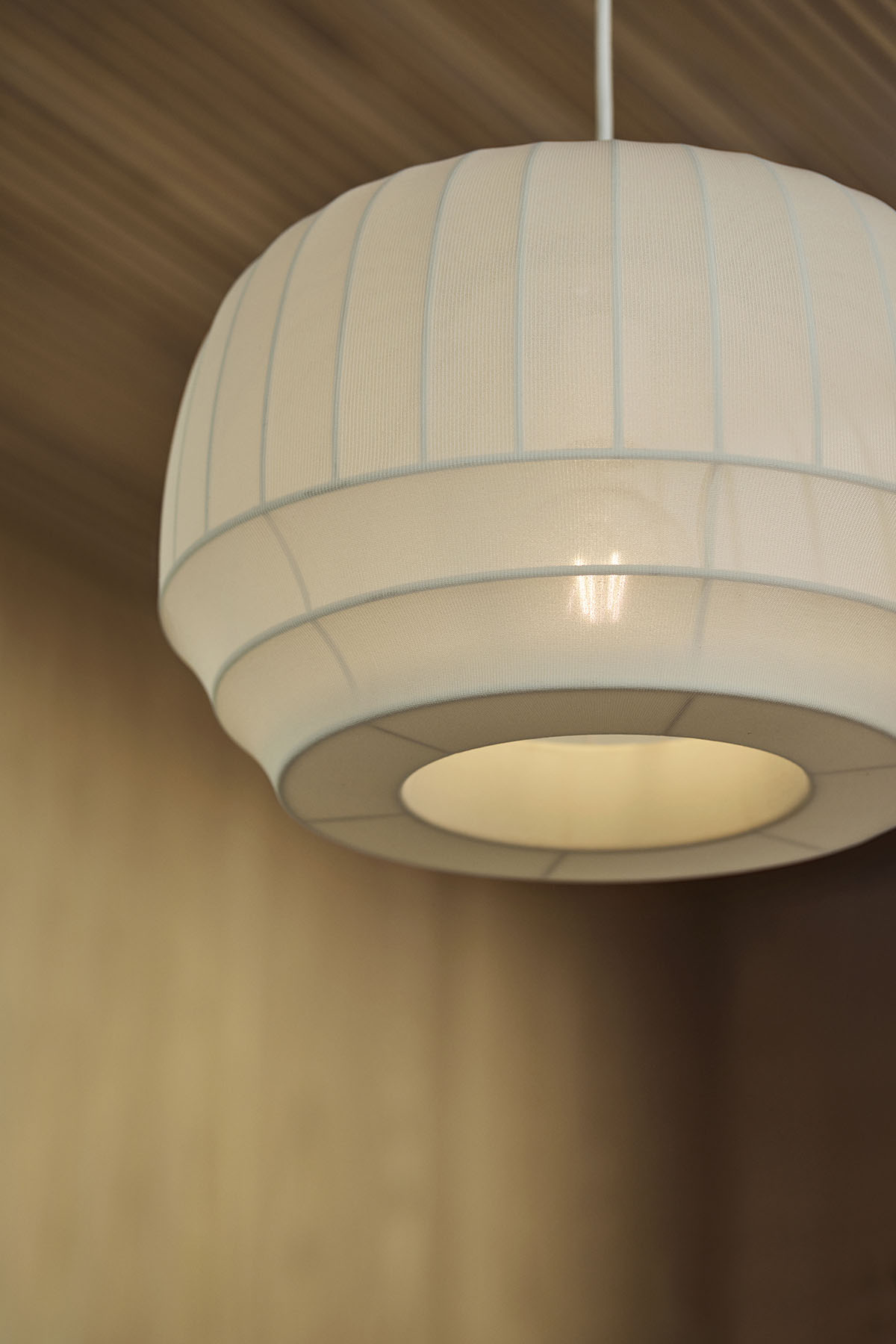 Tradition pendant lamp large oval Northern
