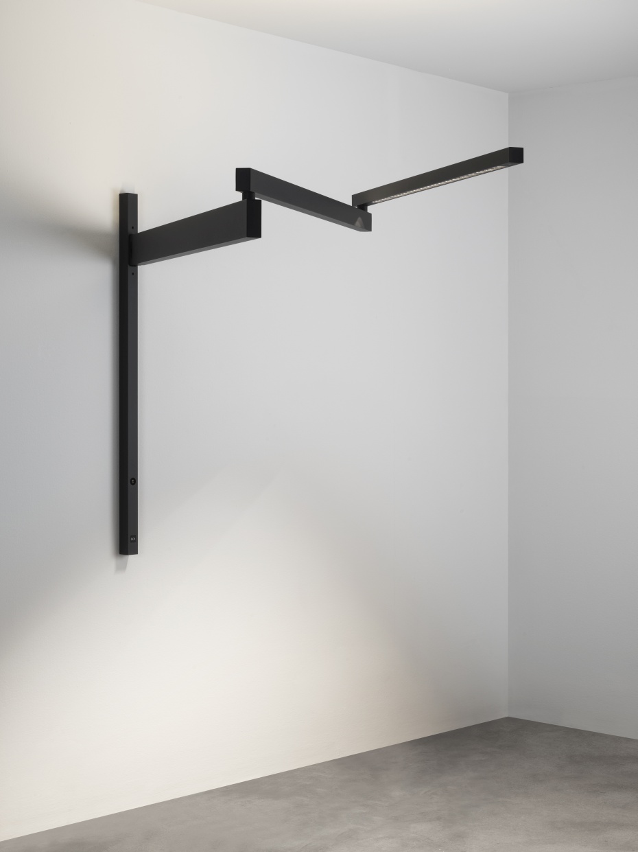 Black Flag Pro wall light Flos