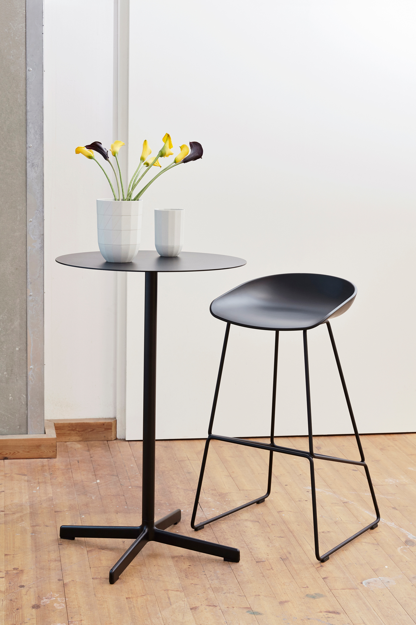 About a Stool AAS 38 / AAS38 Bar stool Hay, black shell / black frame, seat height 65 cm SINGLE PIECES