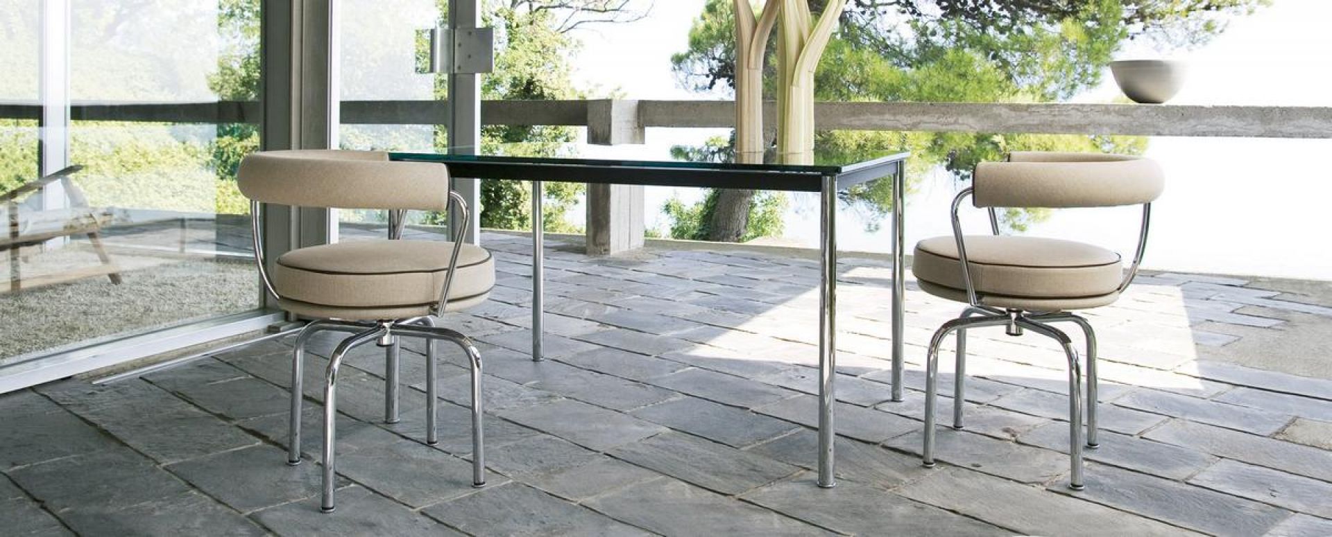7 Fauteuil Tournant Swivel Armchair Cassina