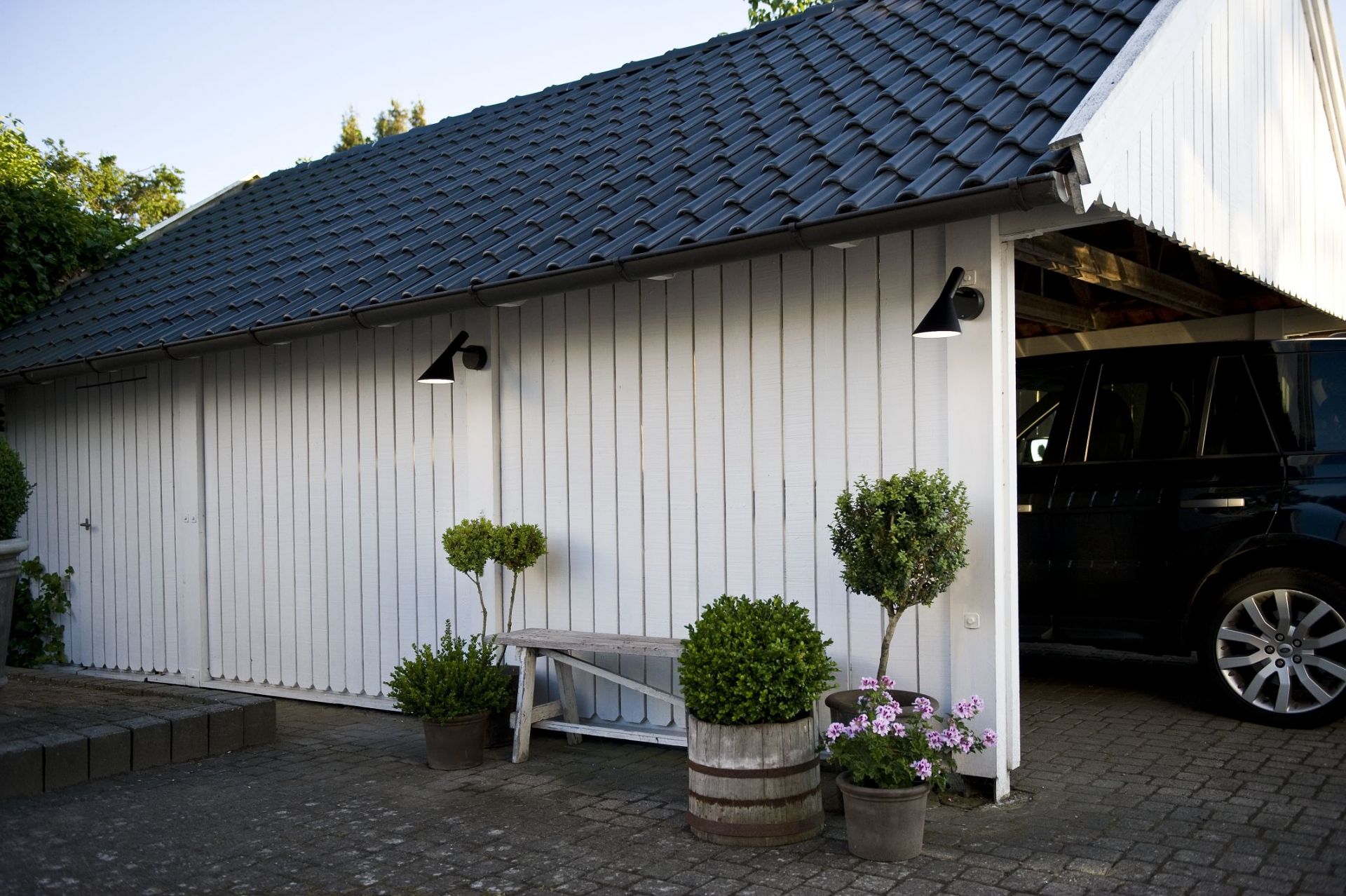 AJ 50 Outdoor Wall Light Louis Poulsen