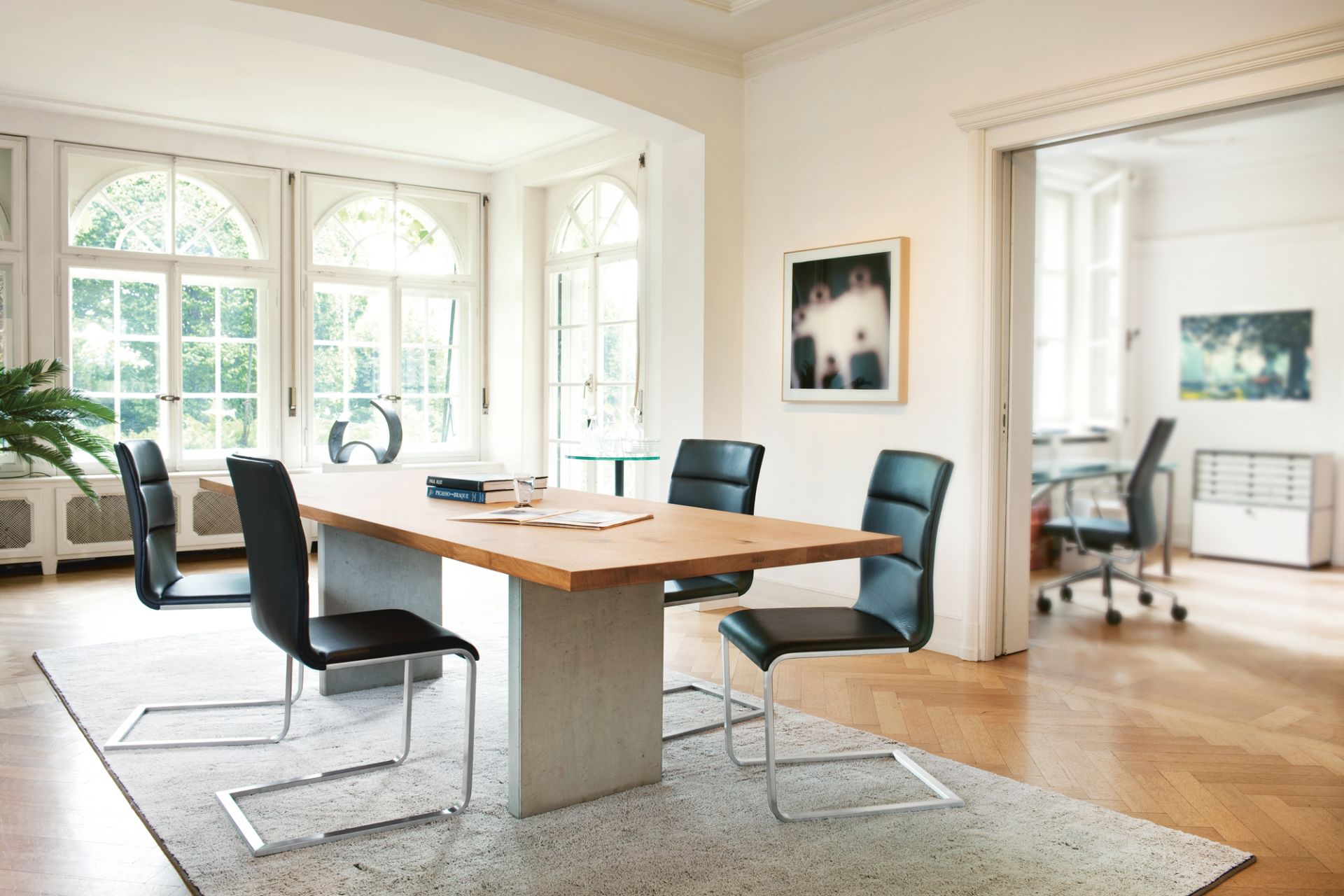 Lynn chair Girsberger