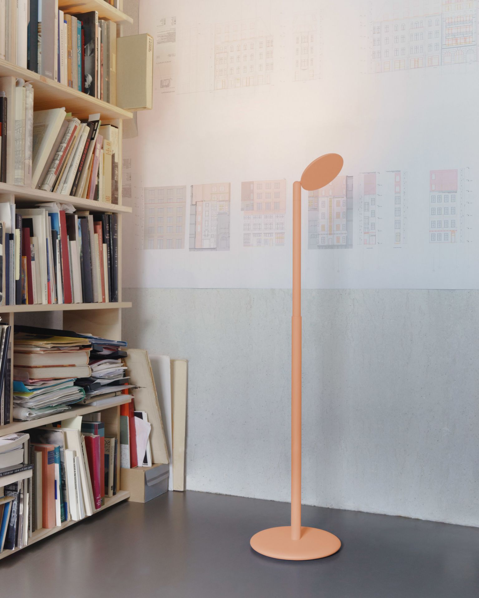 Parrot Floor lamp Grau