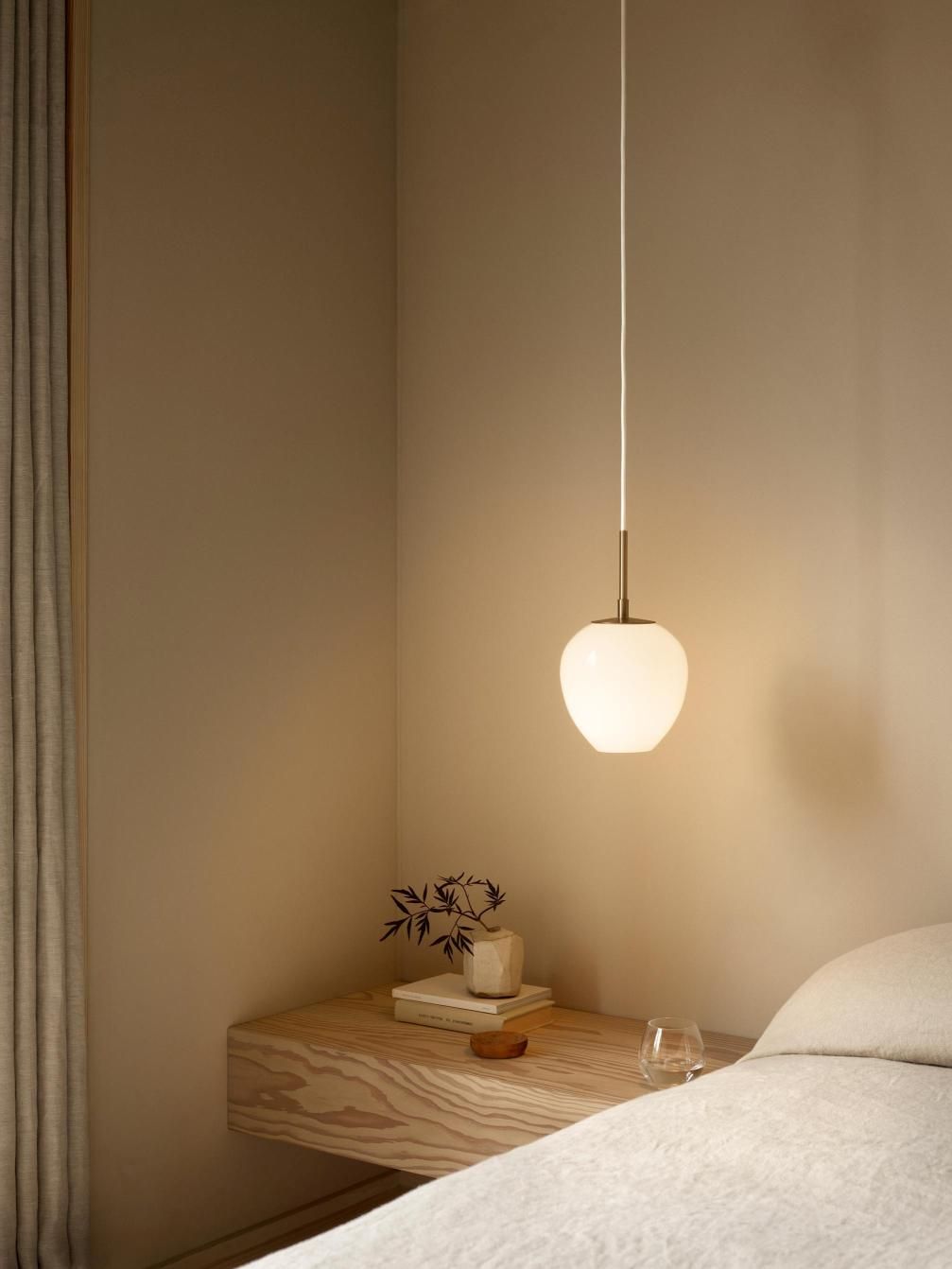 The Tulip pendant light Carl Hansen & Søn