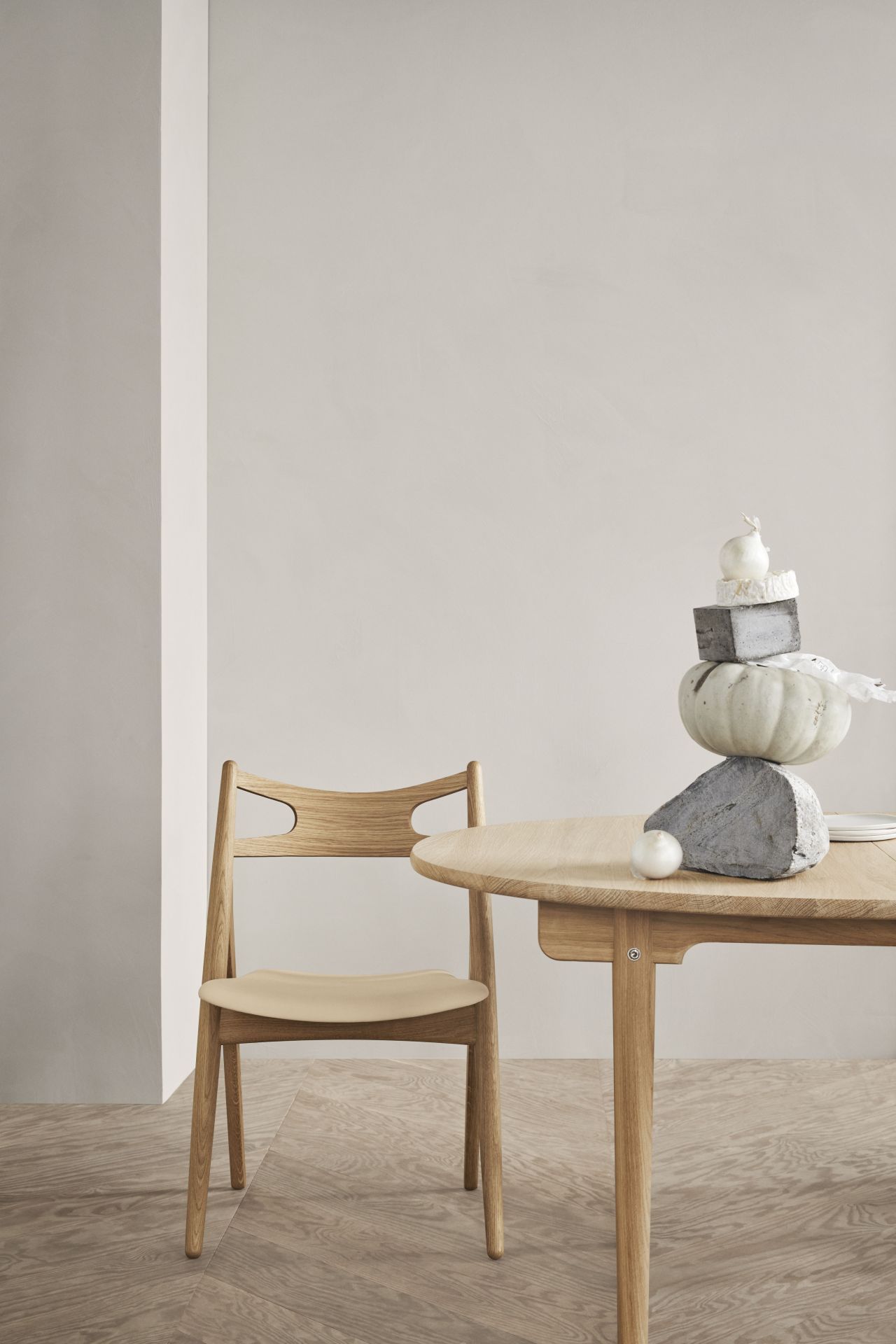 CH337 Oval Dining Table Extendable Beech Oiled Carl Hansen & Søn