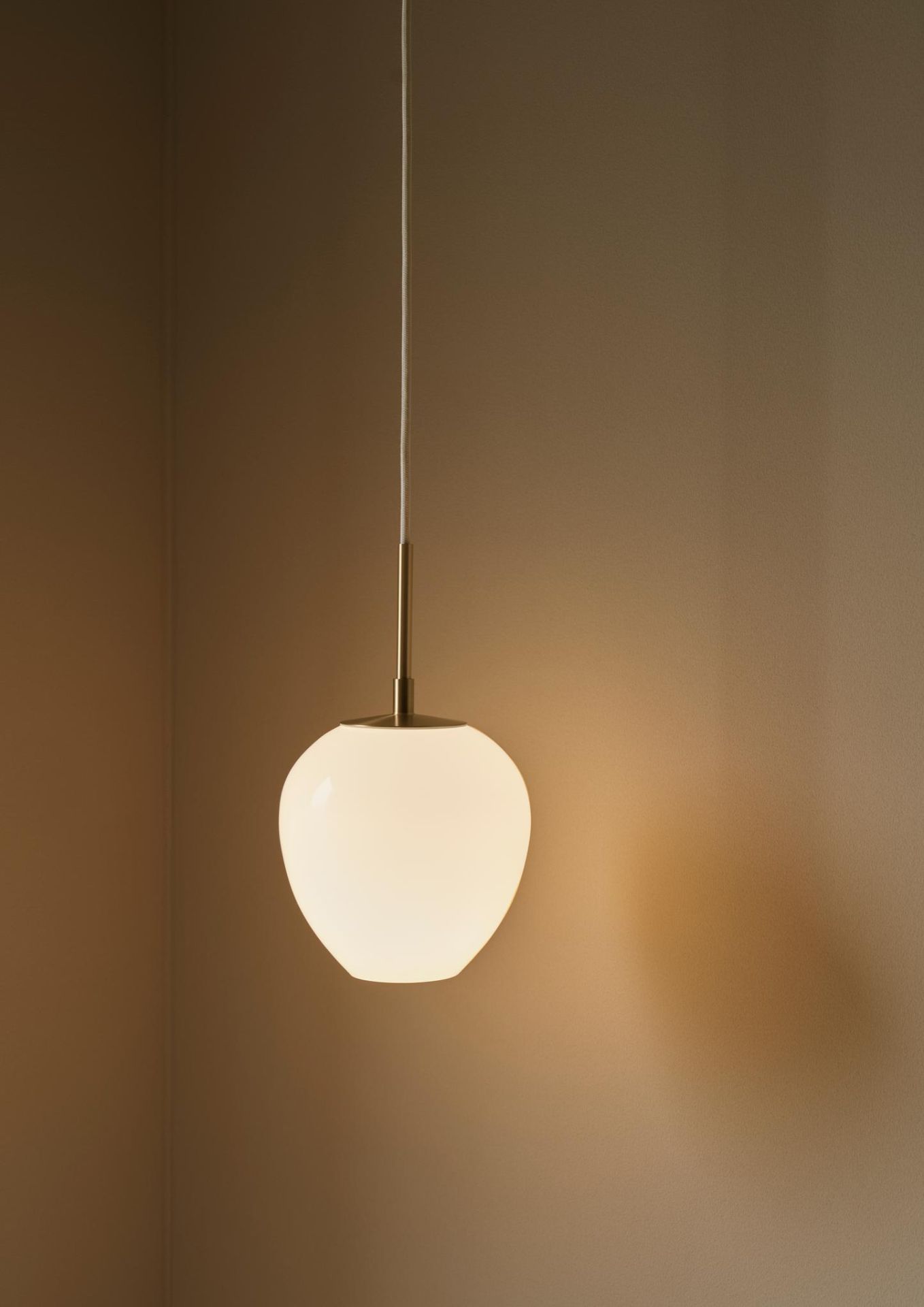 The Tulip pendant light Carl Hansen & Søn