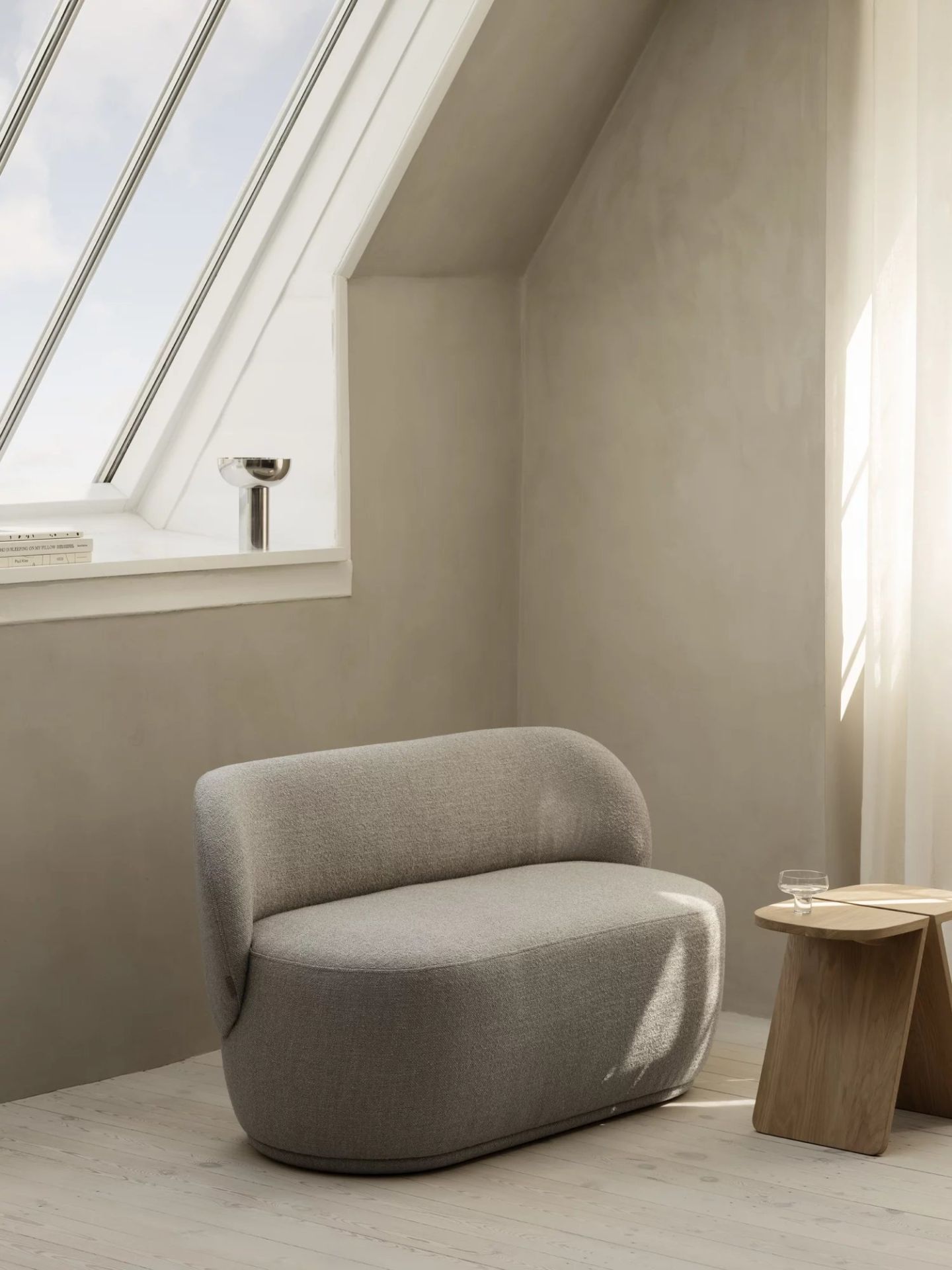 Avio side table W 55 x D 30 x H 45 cm Blomus