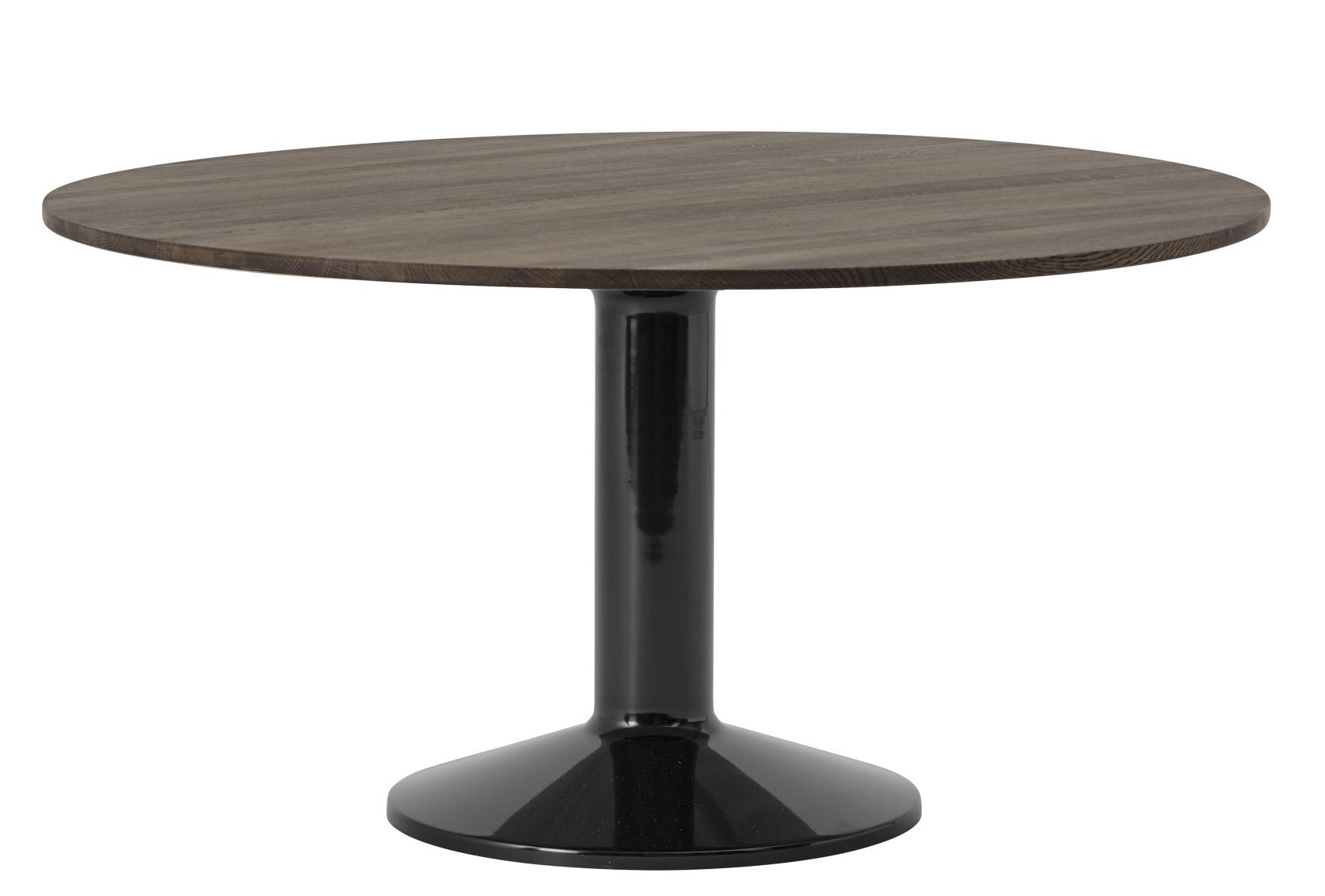Muuto MIDST Table Esstisch mit runder, brauner Holzplatte und schwarzem, glänzendem Fuß.