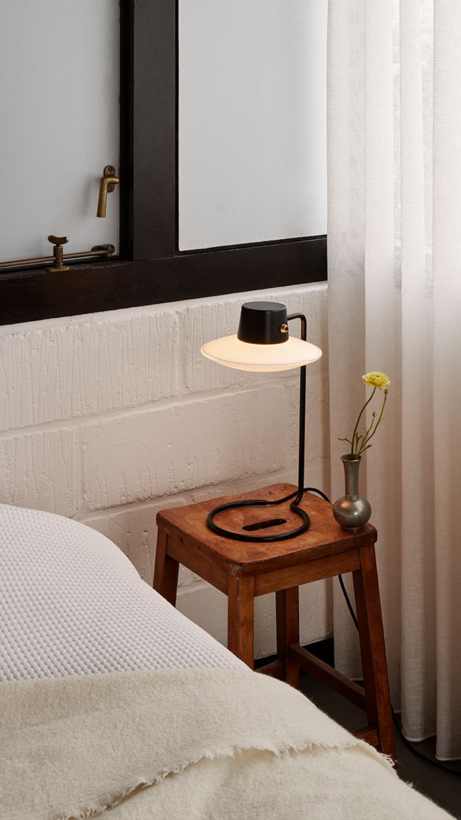 AJ Oxford 410 Table Lamp Louis Poulsen