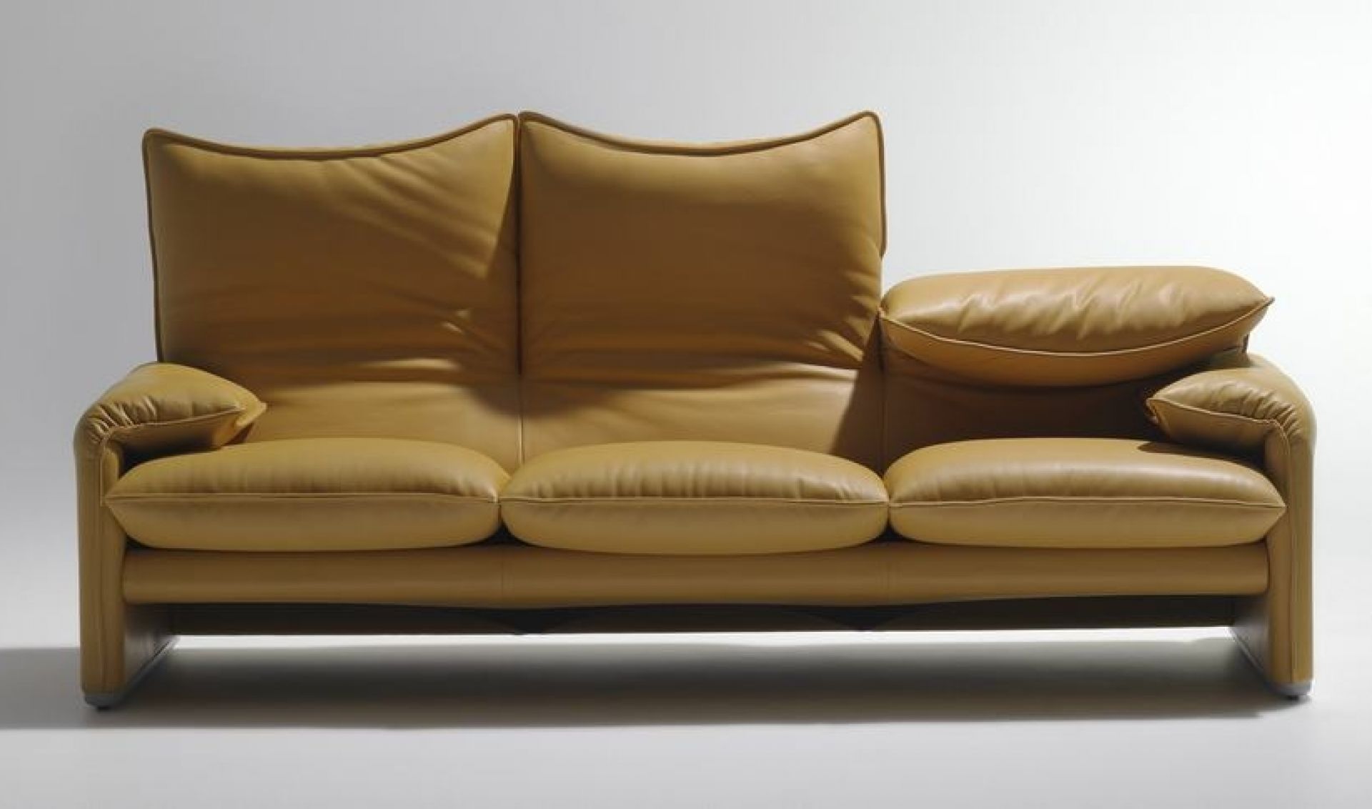 675 Maralunga Sofa 3-seater Cassina