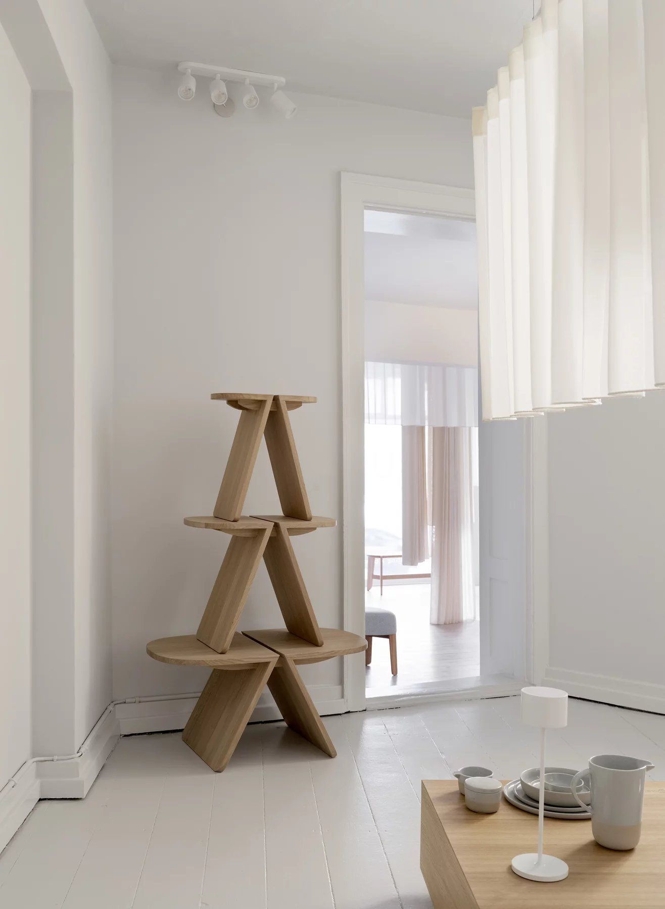 Avio side table W 55 x D 30 x H 45 cm Blomus