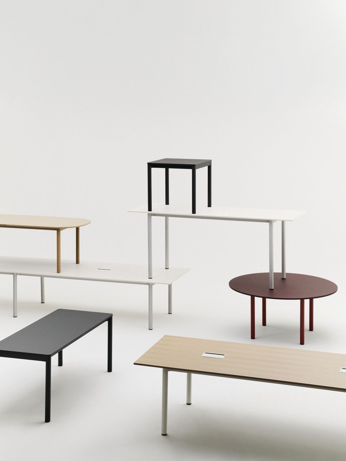 Annex Table Round Dining Table Hay