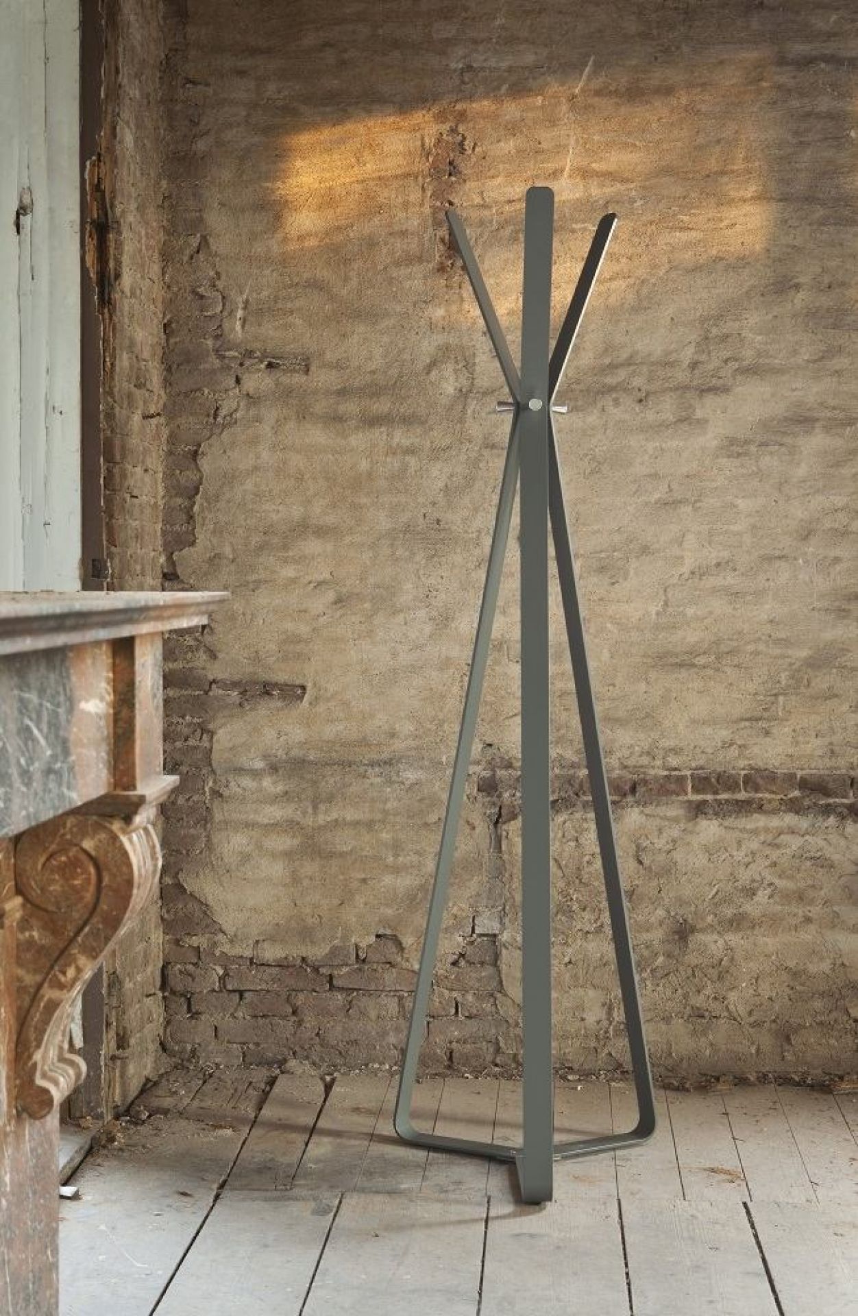 Bend Coat stand Cascando