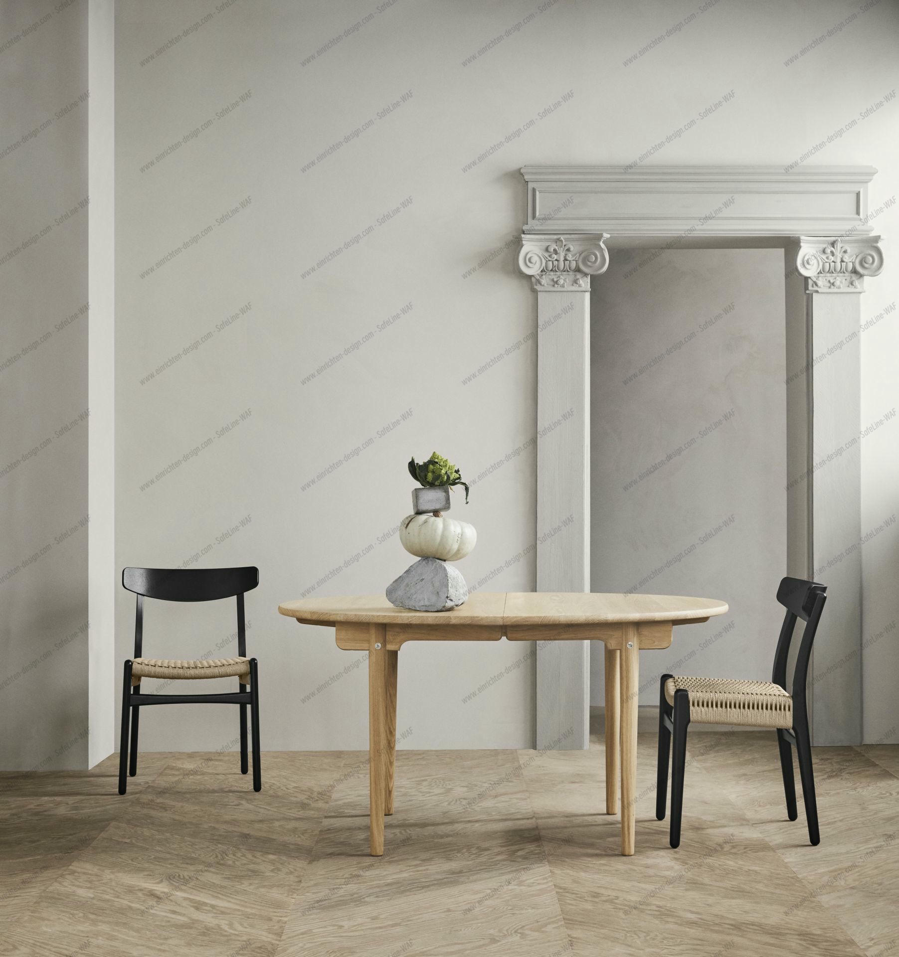 CH337 Extendable oval dining table Carl Hansen & Søn