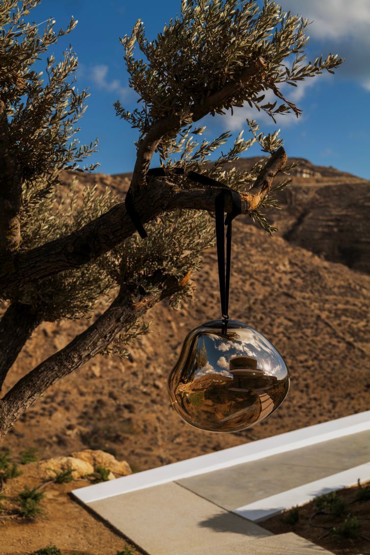 Melt Portable Large LED Floor-/Ceiling lamp Opal Tom Dixon