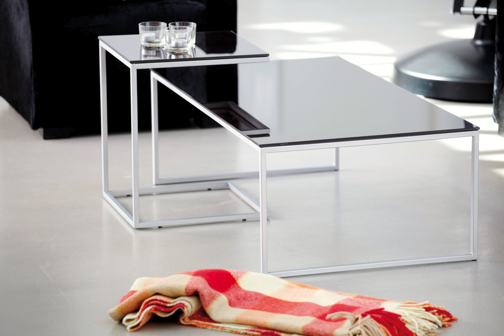 Classico Side Table by Jan Kurtz