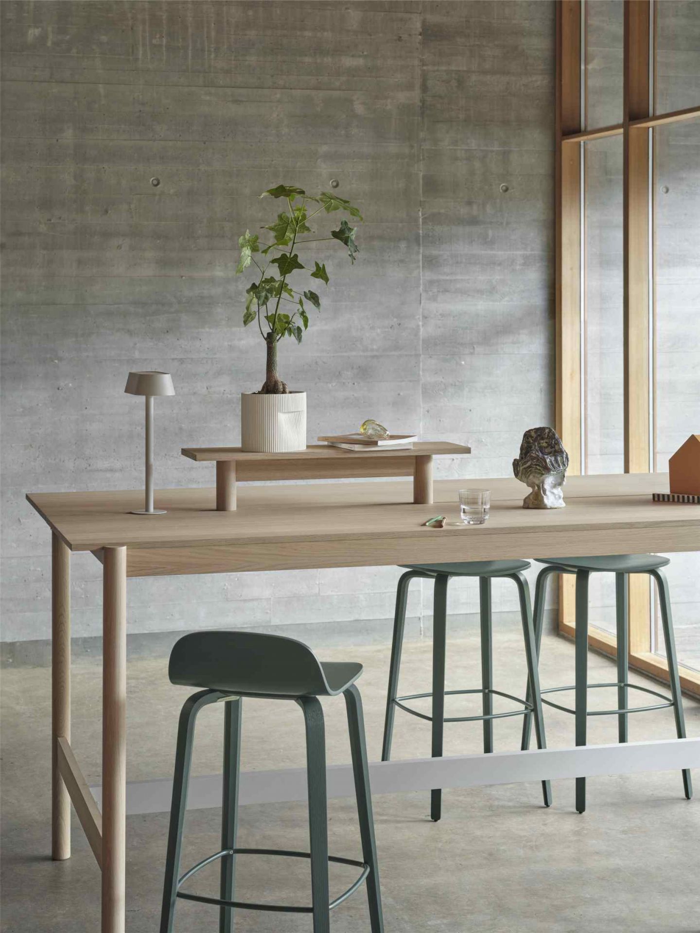 Ridge Planter Flowerpot Muuto