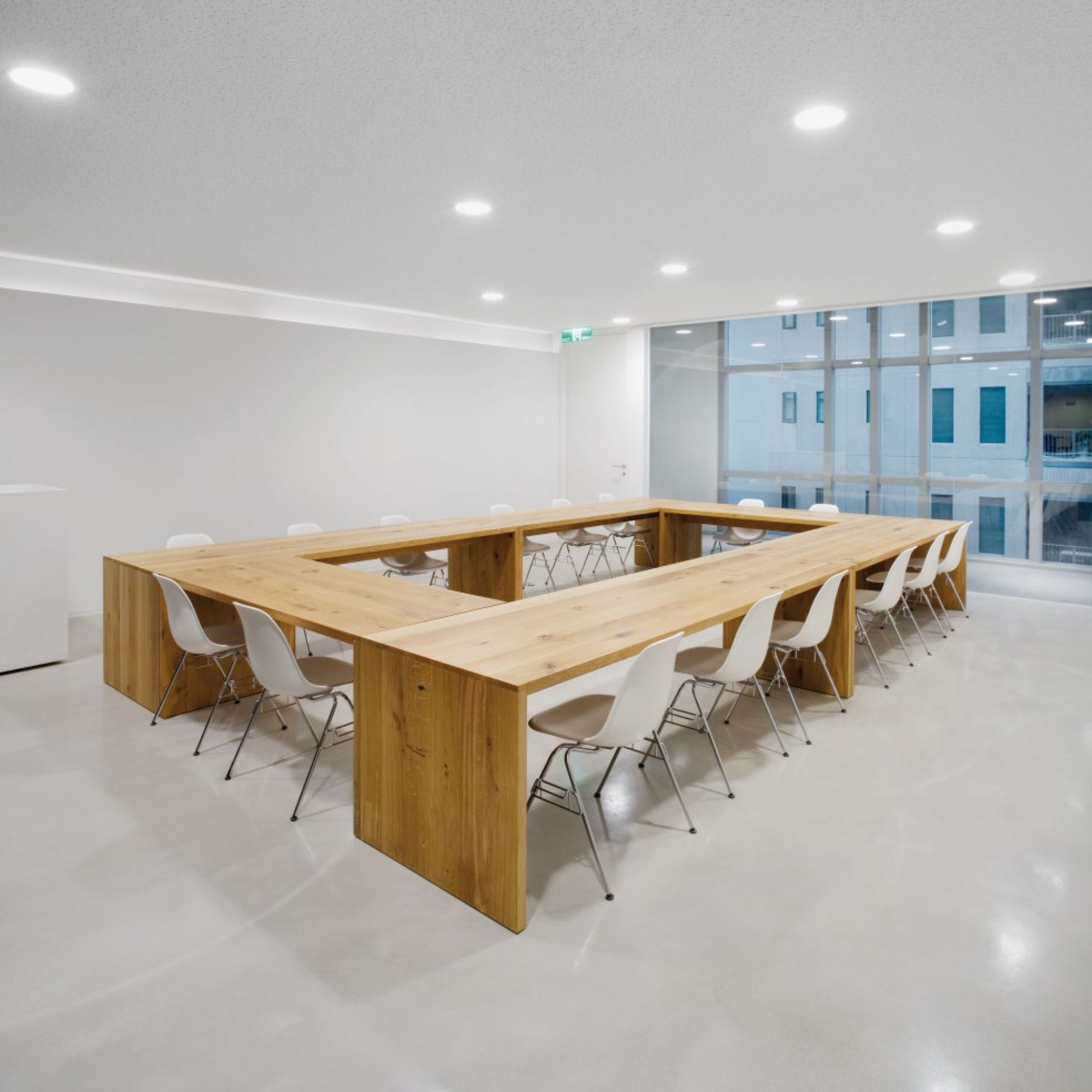 TA01 Ponte Table e15