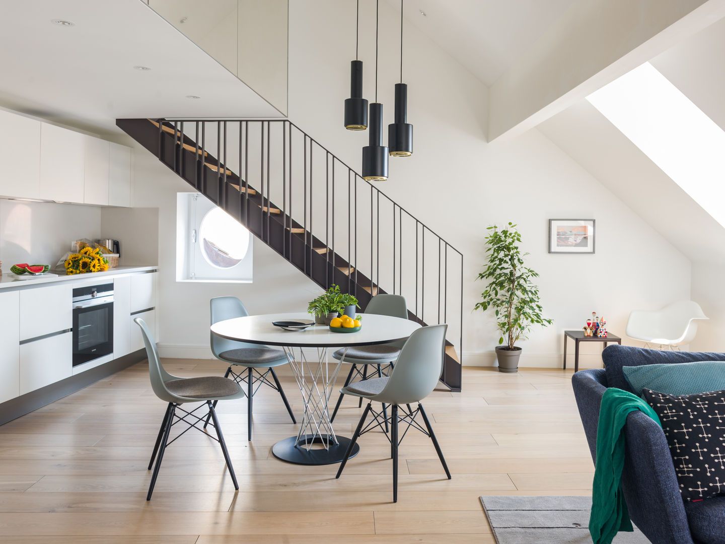 Eames Fiberglass Chair DSW Chair Vitra 