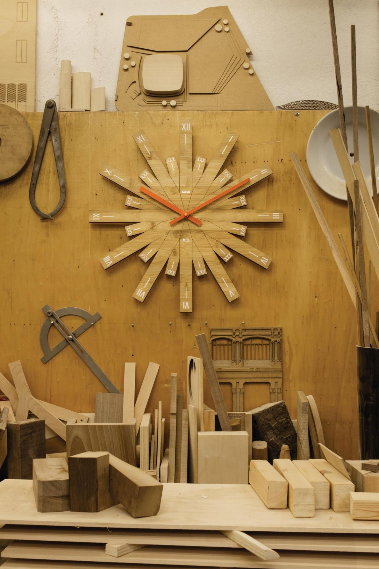 MDL05 Raggiante Wall Clock Alessi