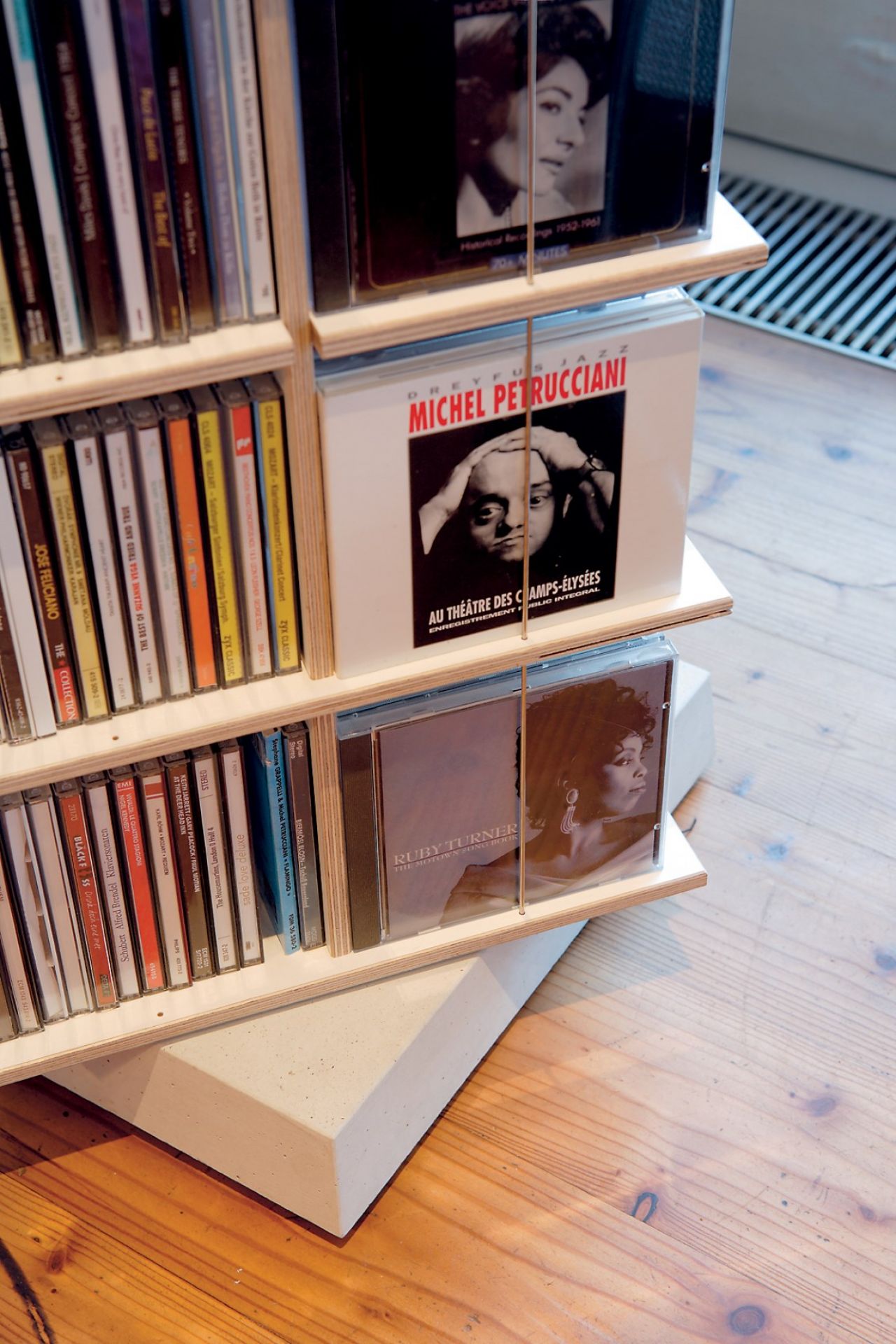 Musikstapler CD shelf Nils Holger Moormann