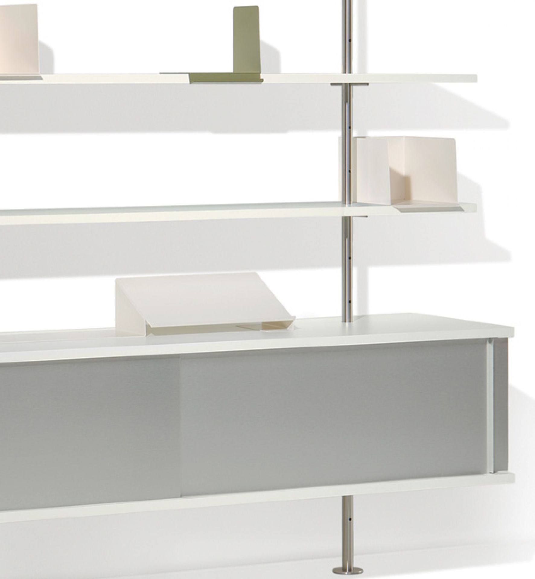 Bookend for Eiermann shelf Richard Lampert