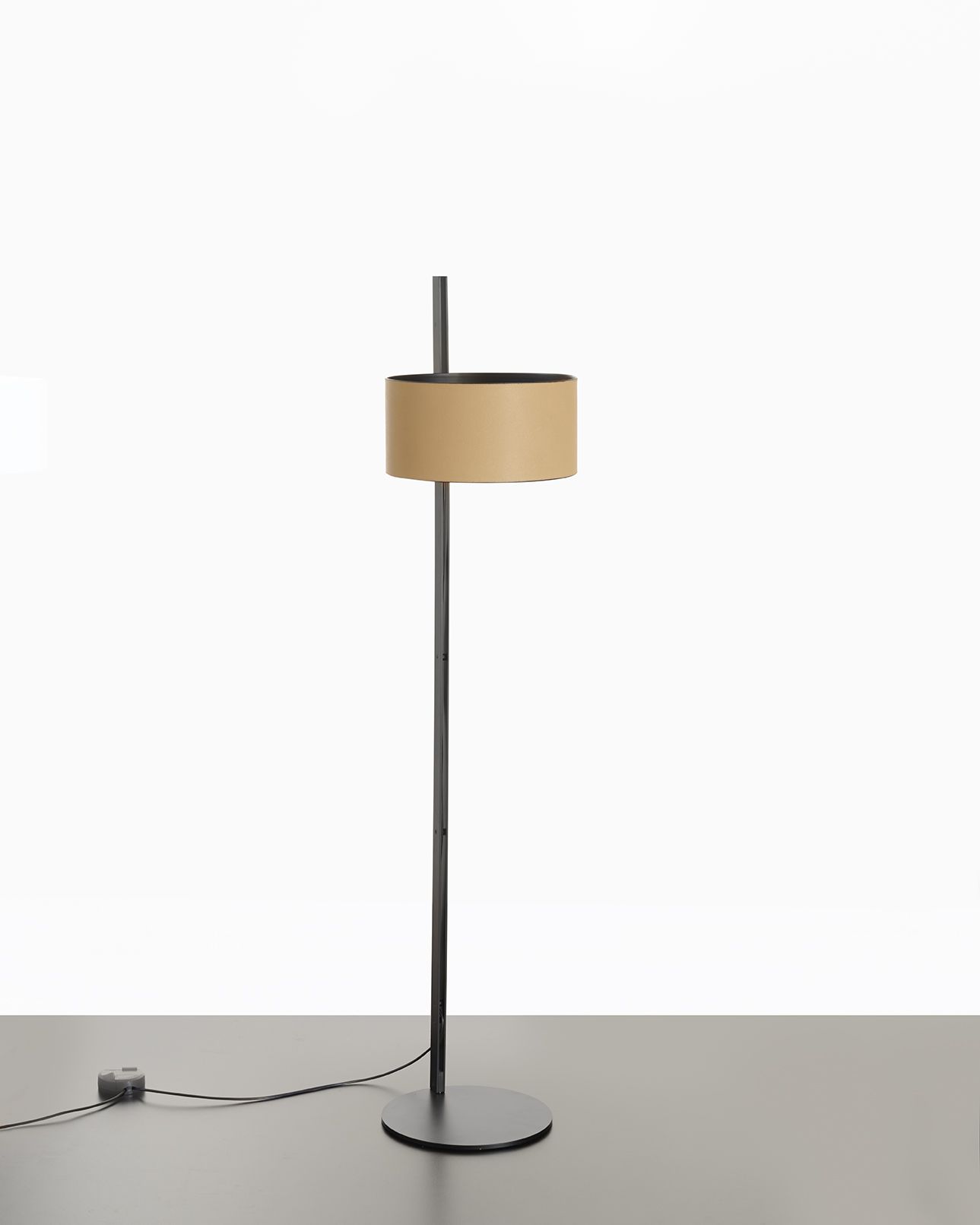 Parallel 396 Floor lamp Oluce