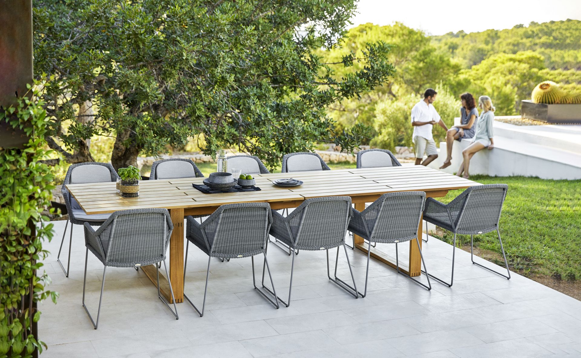 Endless Rectangular Dining Table Cane-Line