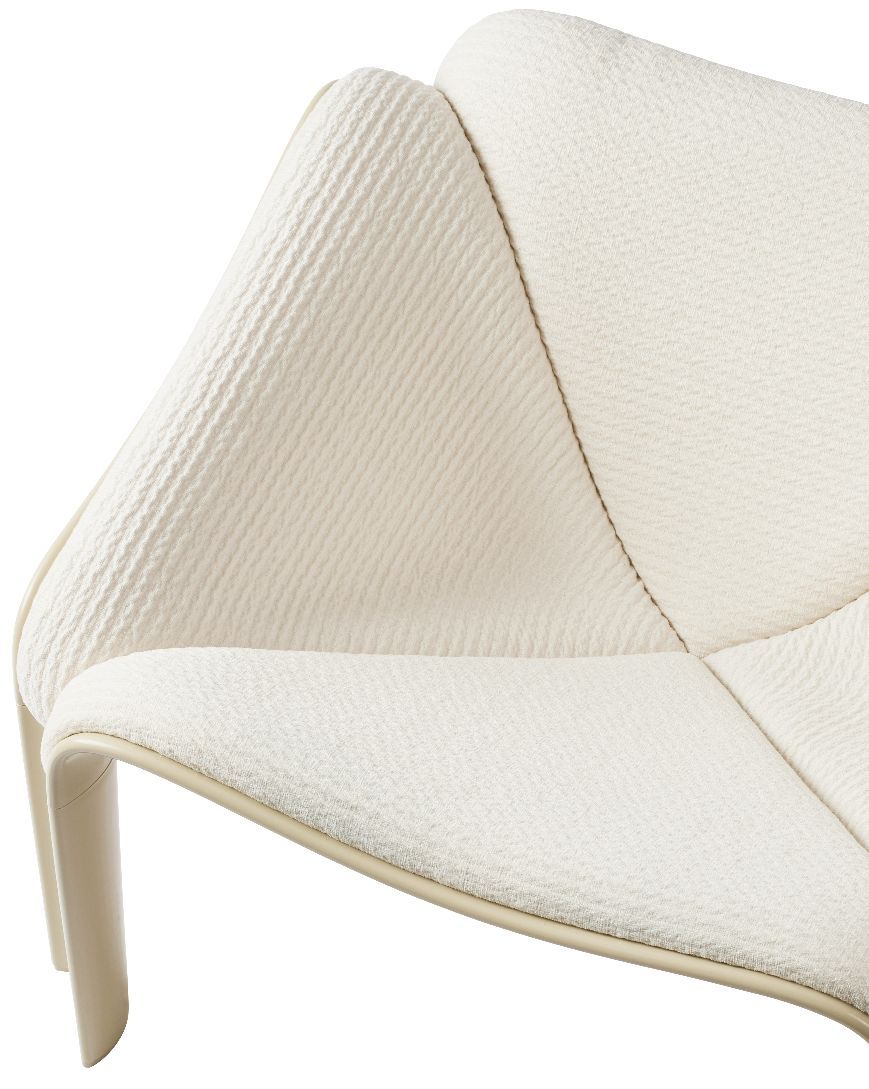 F300 Lounge Chair Armchair Gubi