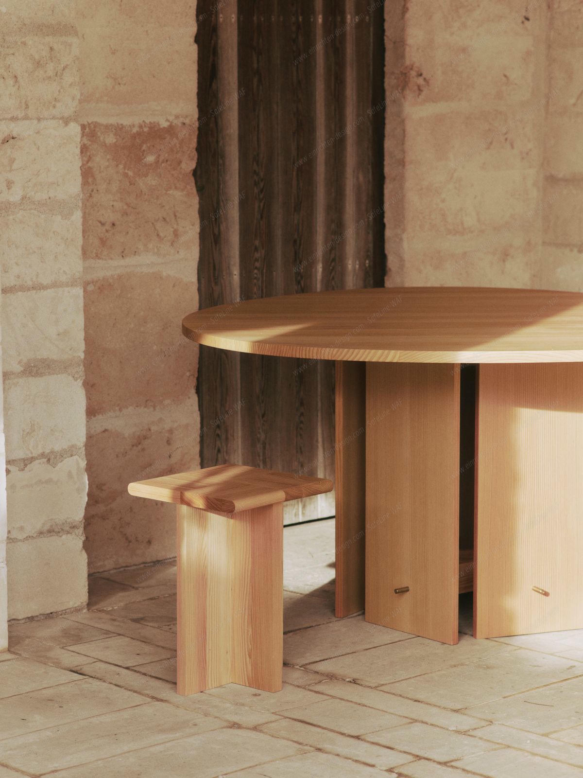 Aukko dining table Ø140cm Ferm Living
