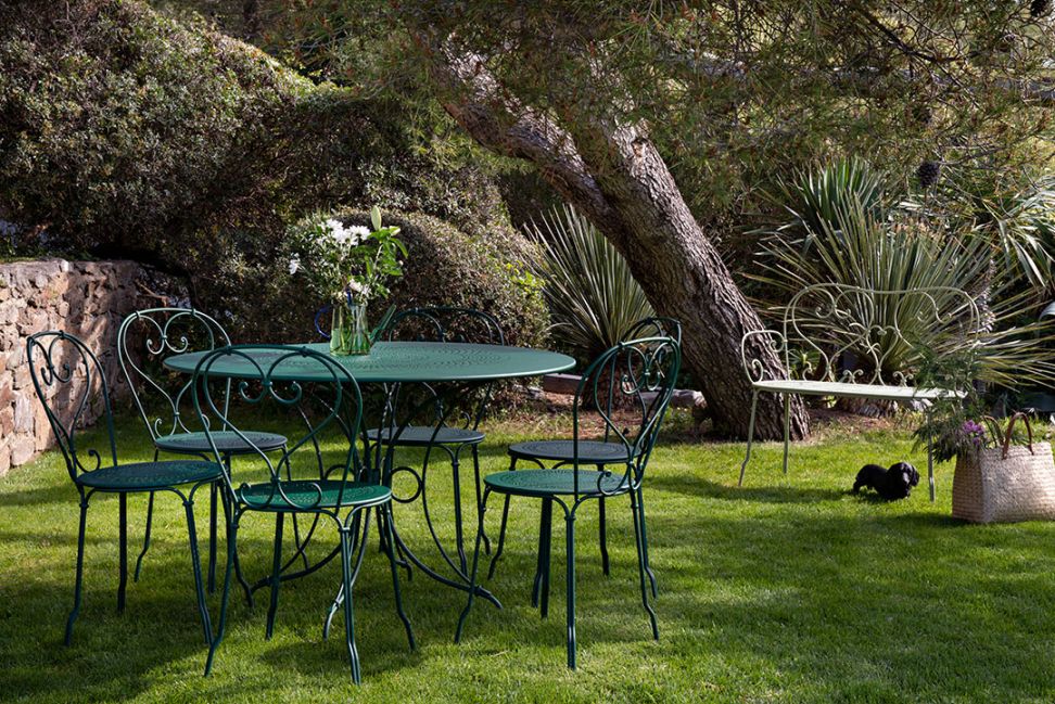 1900 Table Ø 117 cm Outdoor Fermob 1900 Table Ø 117 cm Outdoor Fermob