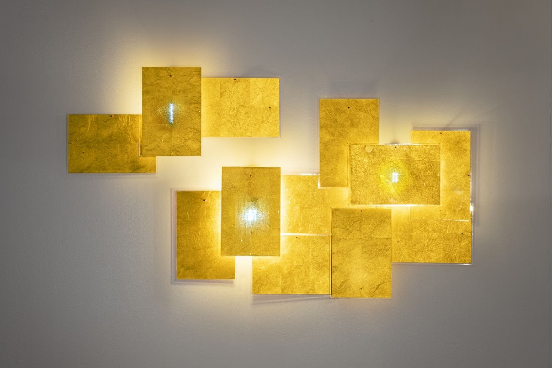24 Carat Blue Flat Wall Lamp Ingo Maurer 