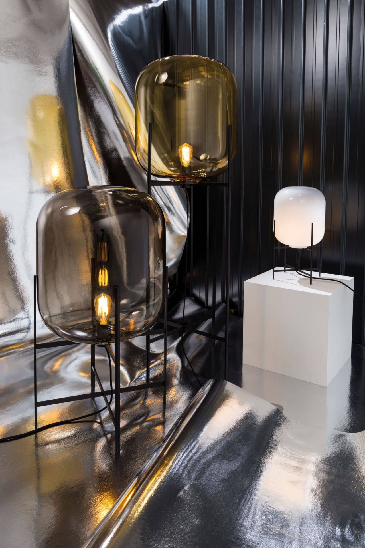Oda Big floor lamp amber Pulpo