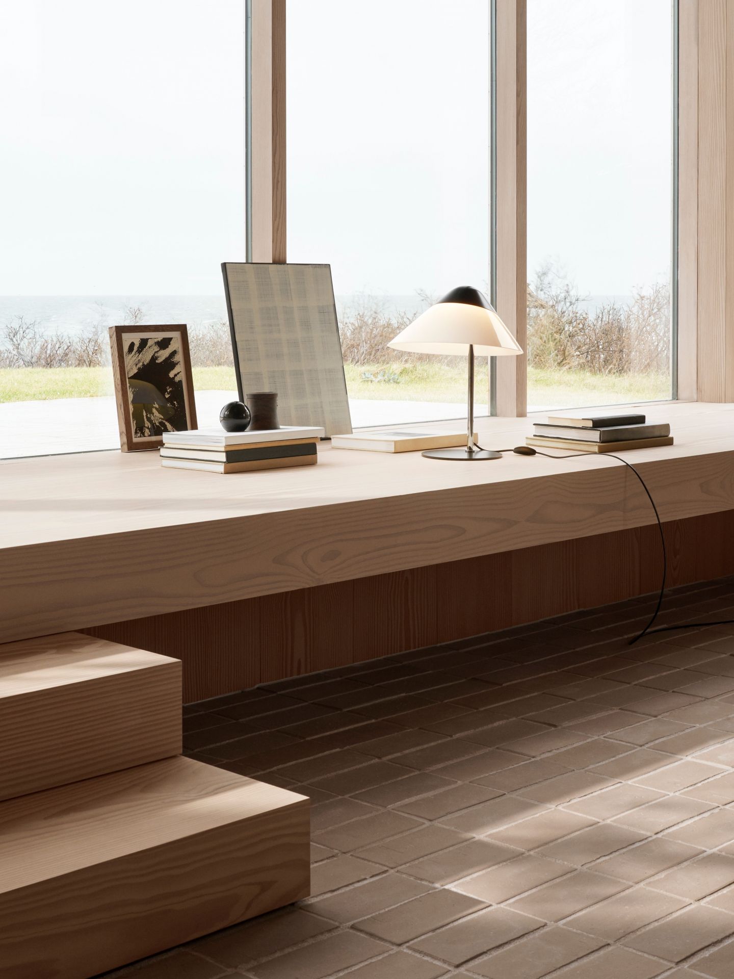 HJW02 Opala Table Lamp Midi Table Lamp Carl Hansen & Søn