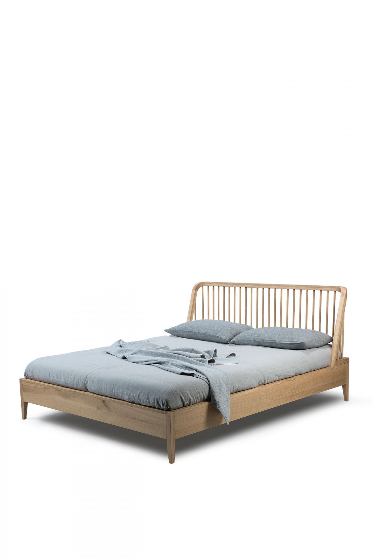 Spindle bed oak Ethnicraft