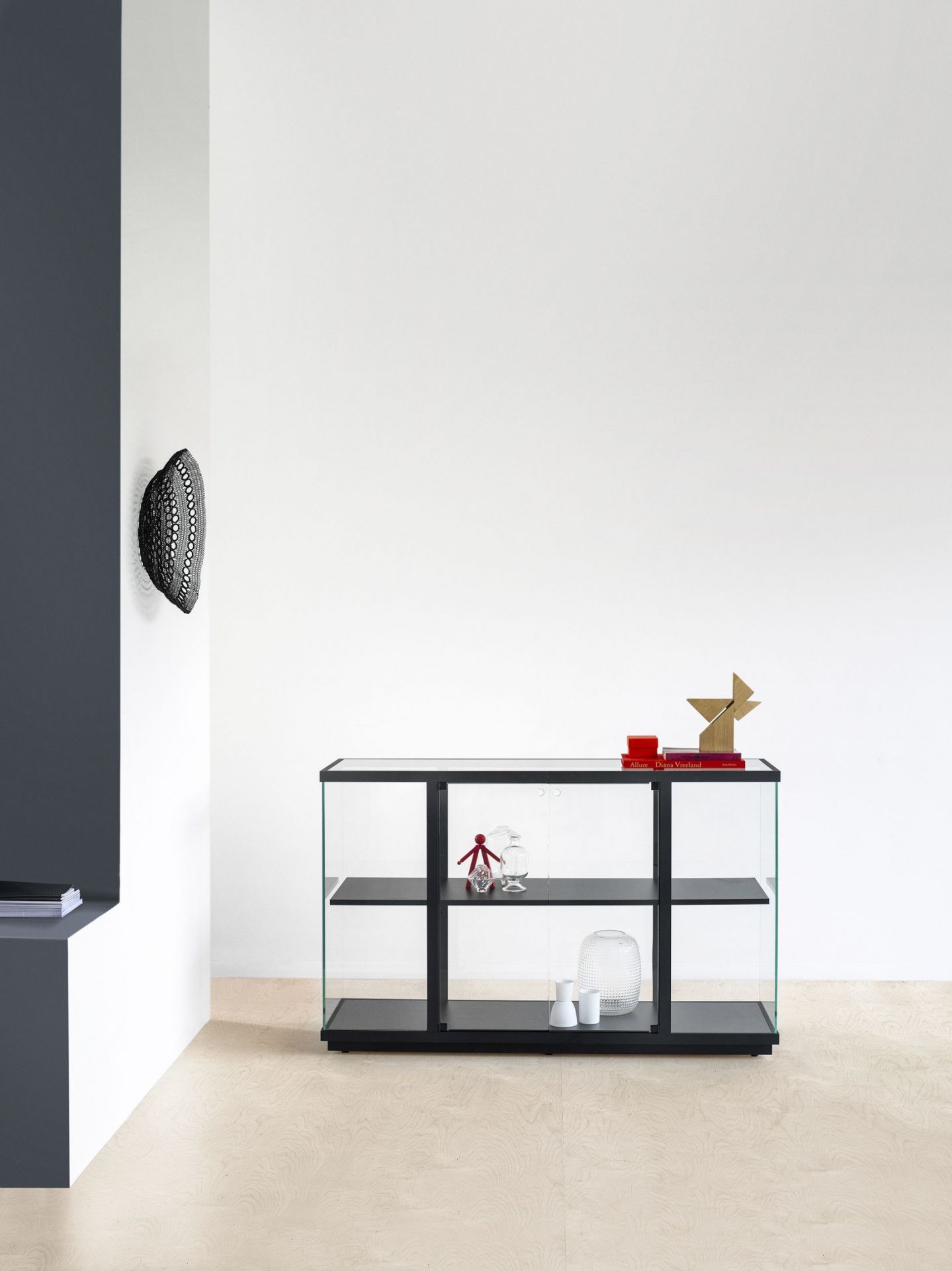 Stolp Low Display cabinet Functionals