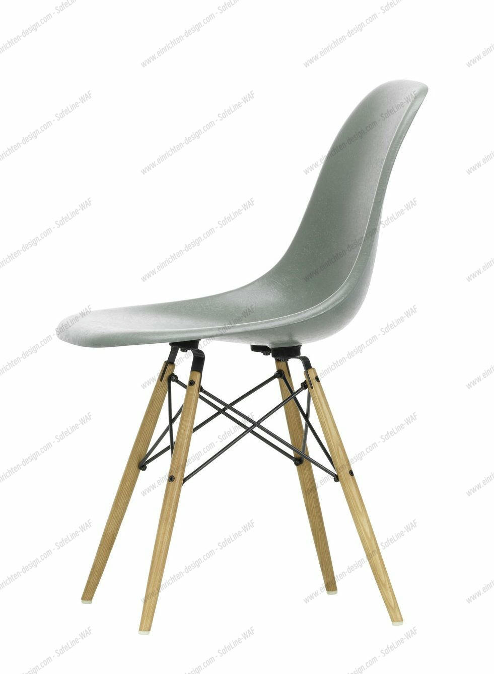 Eames Plastic Side Chair DSW Chair Vitra